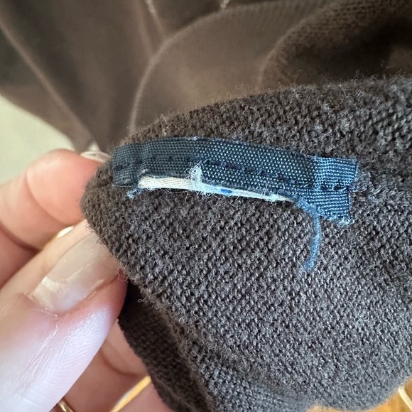 TOMMY HILFIGER | Men’s Large Brown Patterned V-Neck Pullover Sweater - Picture 4 of 5